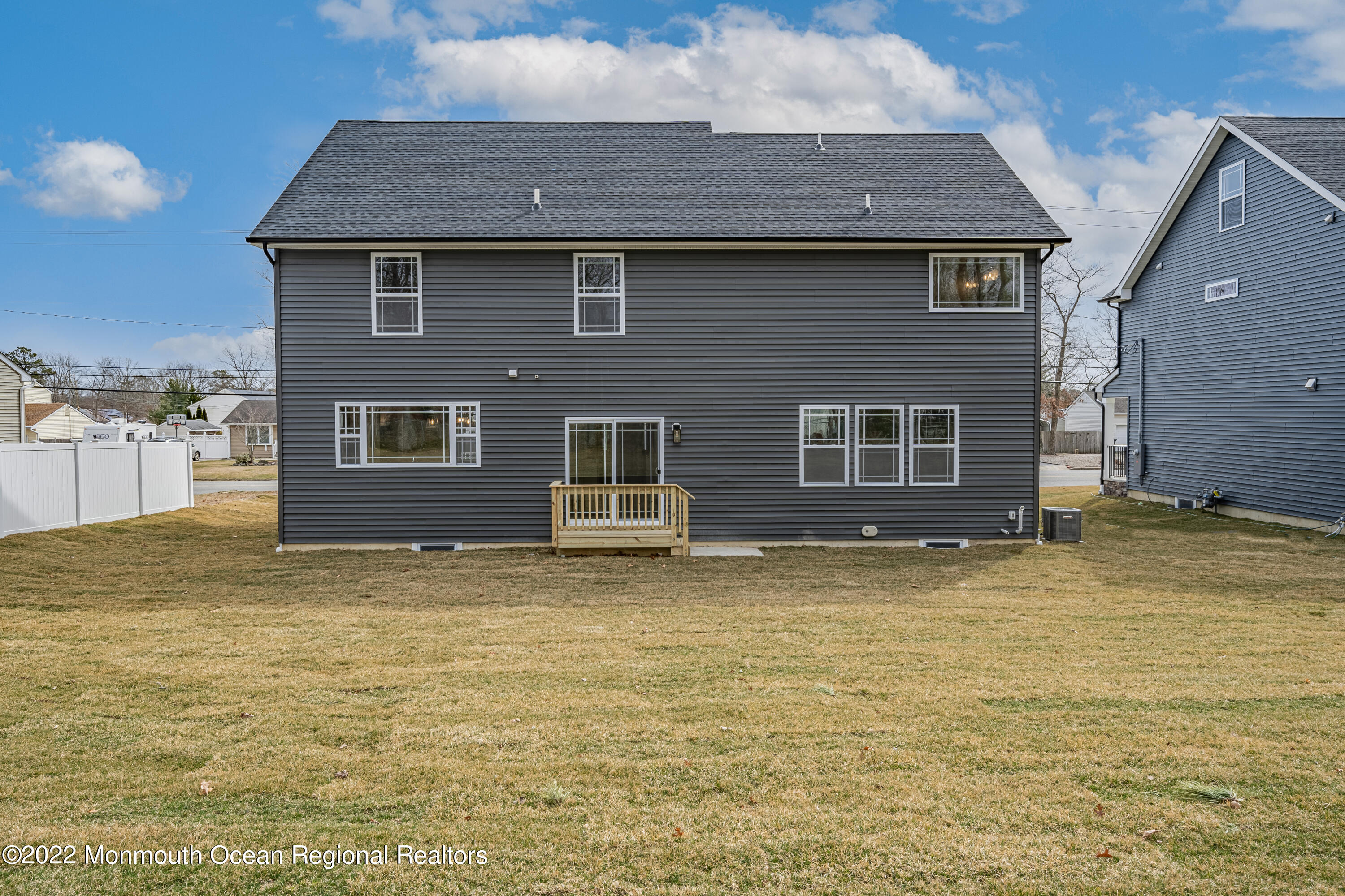 193 Wave Road Manahawkin, NJ 08050 - Photo 6 of 29 5