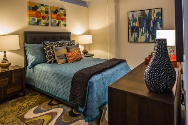 $1,999 | 801 West Vickery Boulevard, Unit 212, Fort Worth, TX 76104