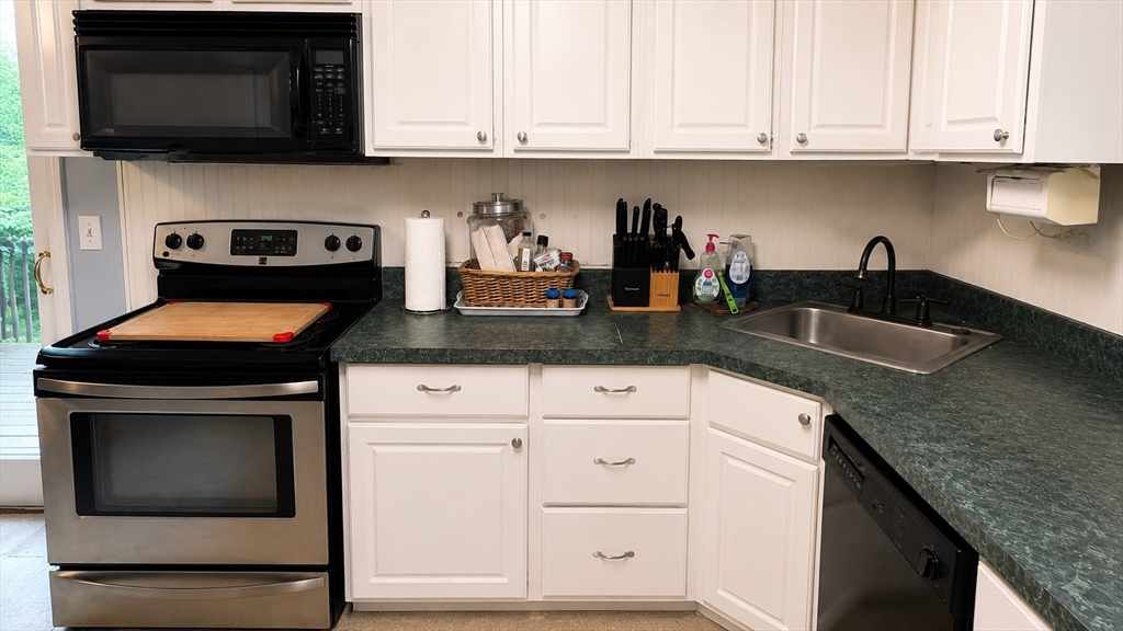 23 Cranberry Road Pembroke, MA 02359 - Photo 3 of 20
