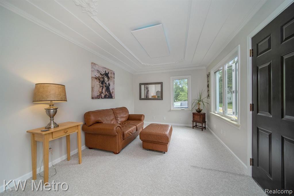 2864 Grant Road Rochester Hills, MI 48309 - Photo 9 of 39