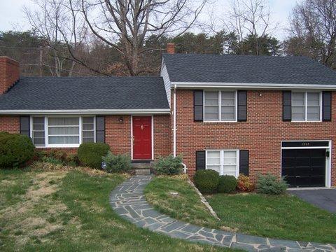 2507 Mt Vernon Road Southwest Roanoke, VA 24015 - Photo 1 of 38 Front of Home