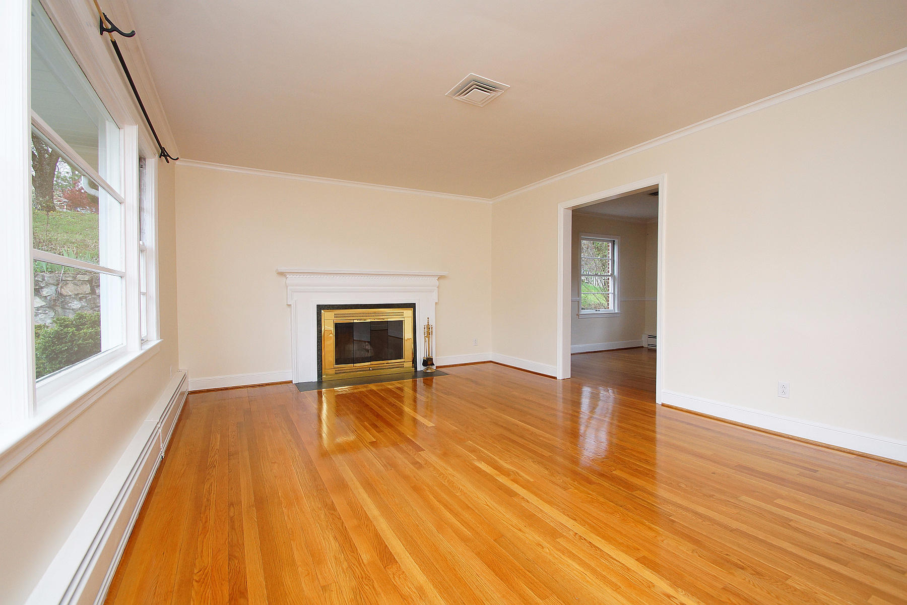 2507 Mt Vernon Road Southwest Roanoke, VA 24015 - Photo 6 of 38 DSC00392