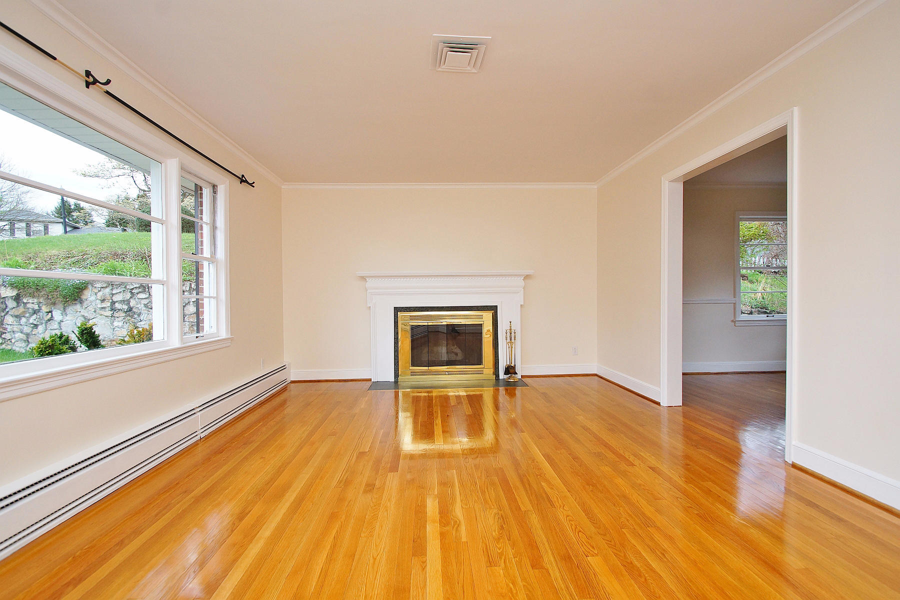 2507 Mt Vernon Road Southwest Roanoke, VA 24015 - Photo 7 of 38 DSC00393