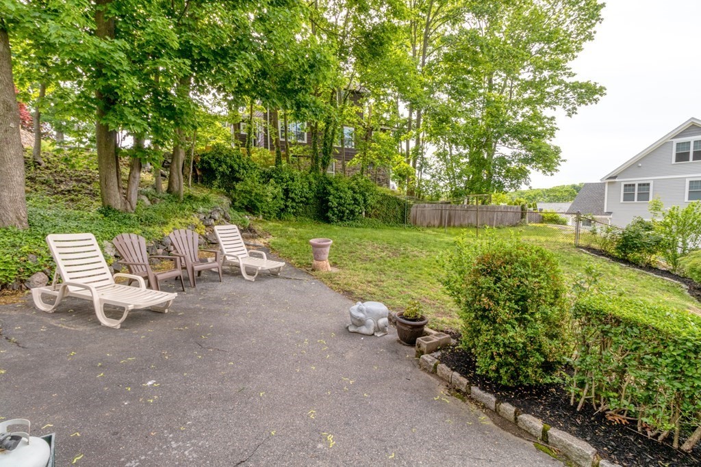 29 Glen Road Swampscott, MA 01907 - Photo 8 of 42 Gallery Image 8