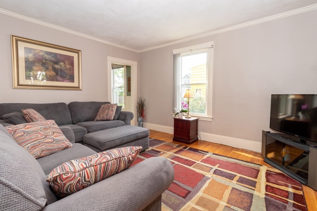 29 Glen Road Swampscott, MA 01907 - Photo 10 of 42 Gallery Image 10
