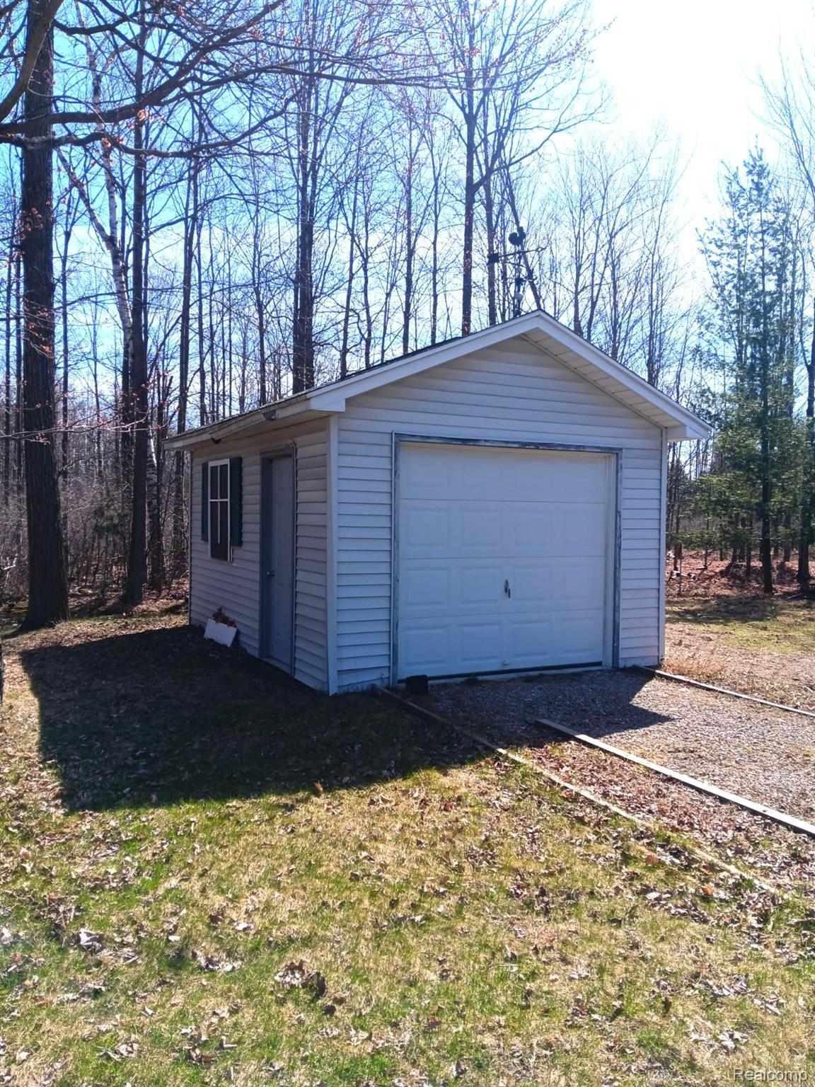 3741 Bordeau Road Standish, MI 48658 - Photo 32 of 35 Large shed