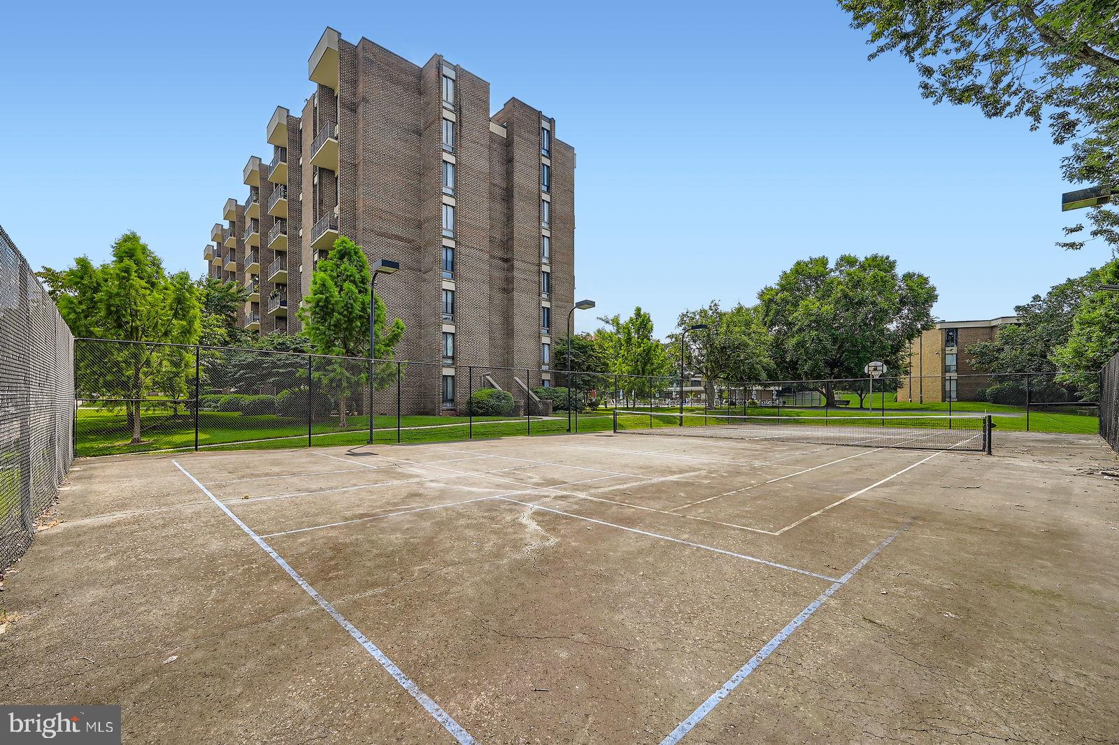 9900 Georgia Avenue, Unit 27716 Silver Spring, MD 20902 - Photo 24 of 37 a view of a tennis court