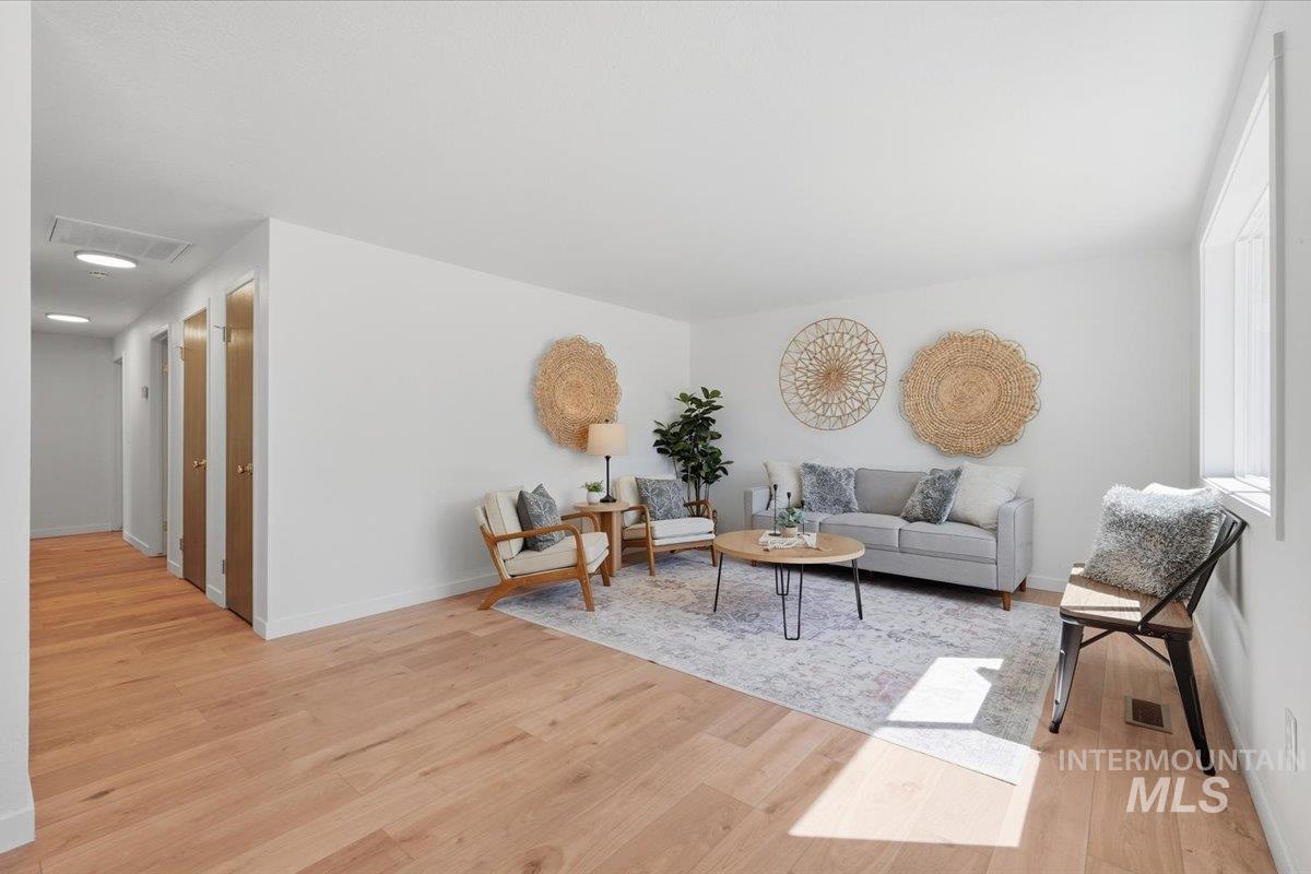 8605 Dewitt Court Boise, ID 83704 - Photo 7 of 24