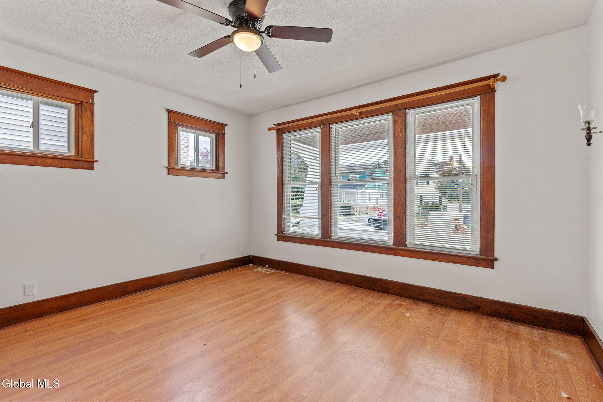 41 109th Street Troy, NY 12182 - Photo 21 of 38 10