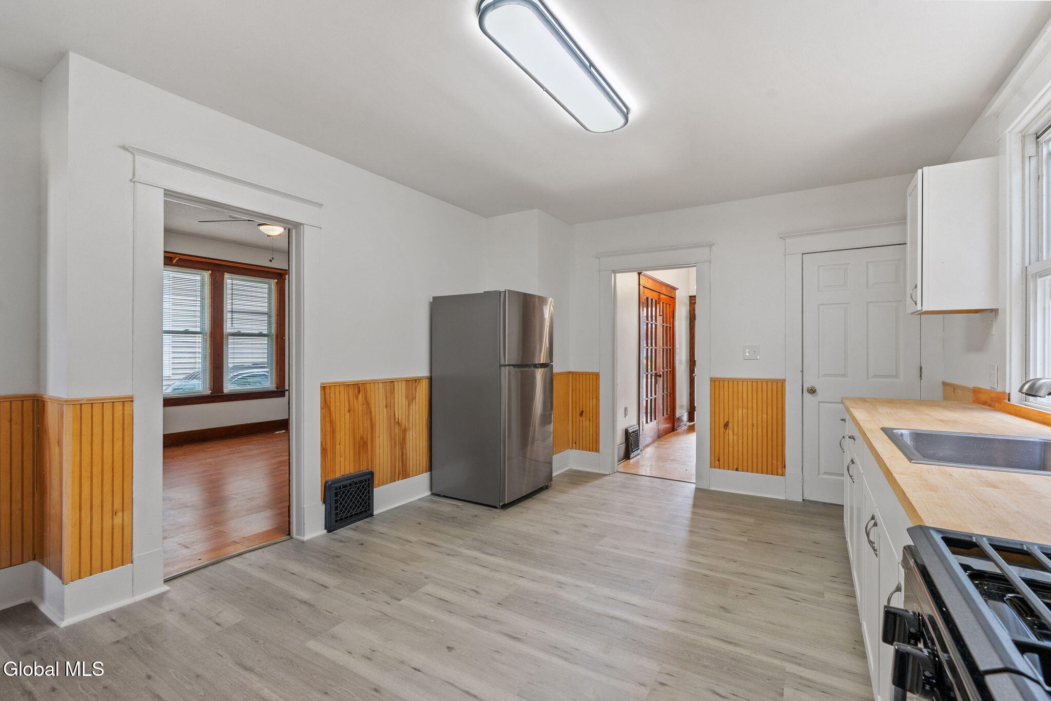 41 109th Street Troy, NY 12182 - Photo 10 of 38 33