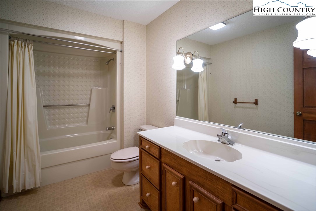 562 Silverleaf Road Zionville, NC 28698 - Photo 11 of 19 Gallery Image 11