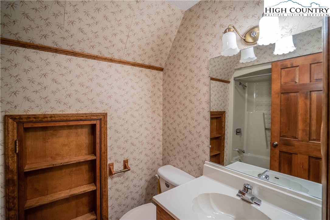 562 Silverleaf Road Zionville, NC 28698 - Photo 15 of 19 Gallery Image 15