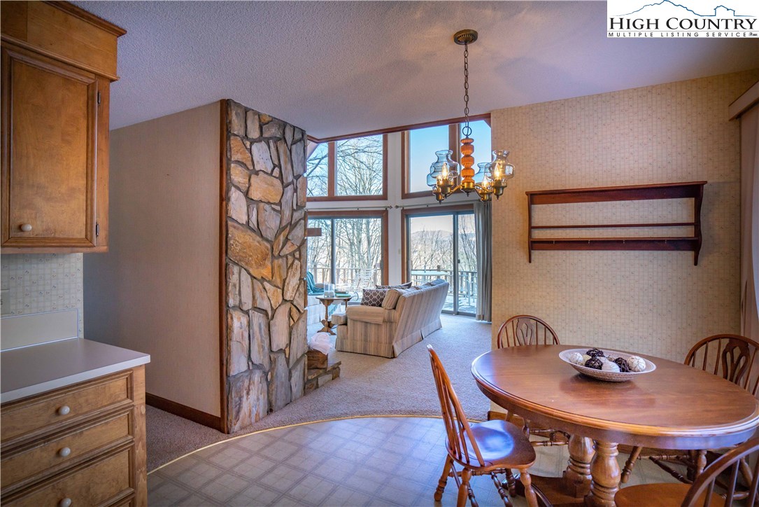 562 Silverleaf Road Zionville, NC 28698 - Photo 7 of 19 Gallery Image 7