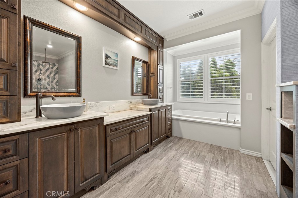13734 Sweet Avenue Riverside, CA 92503 - Photo 28 of 75 Primary Bathroom