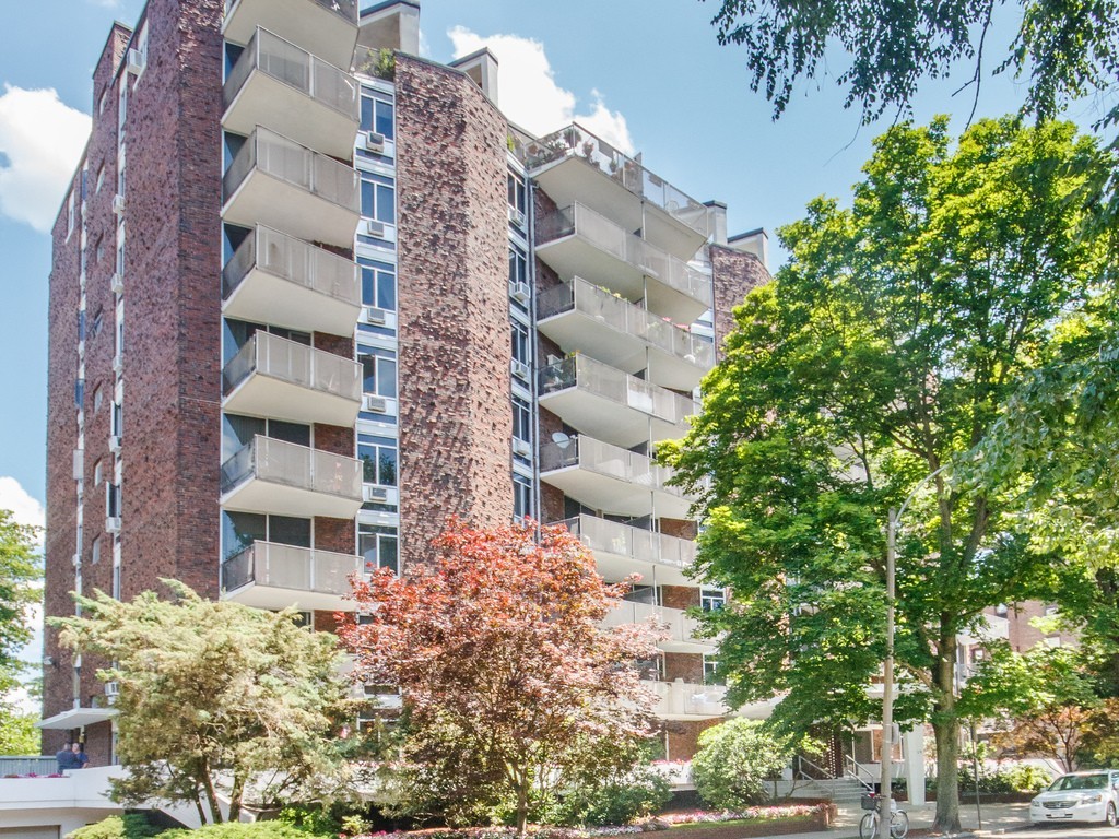 19 Winchester Street, Unit 604 Brookline, MA 02446 - Photo 1 of 13