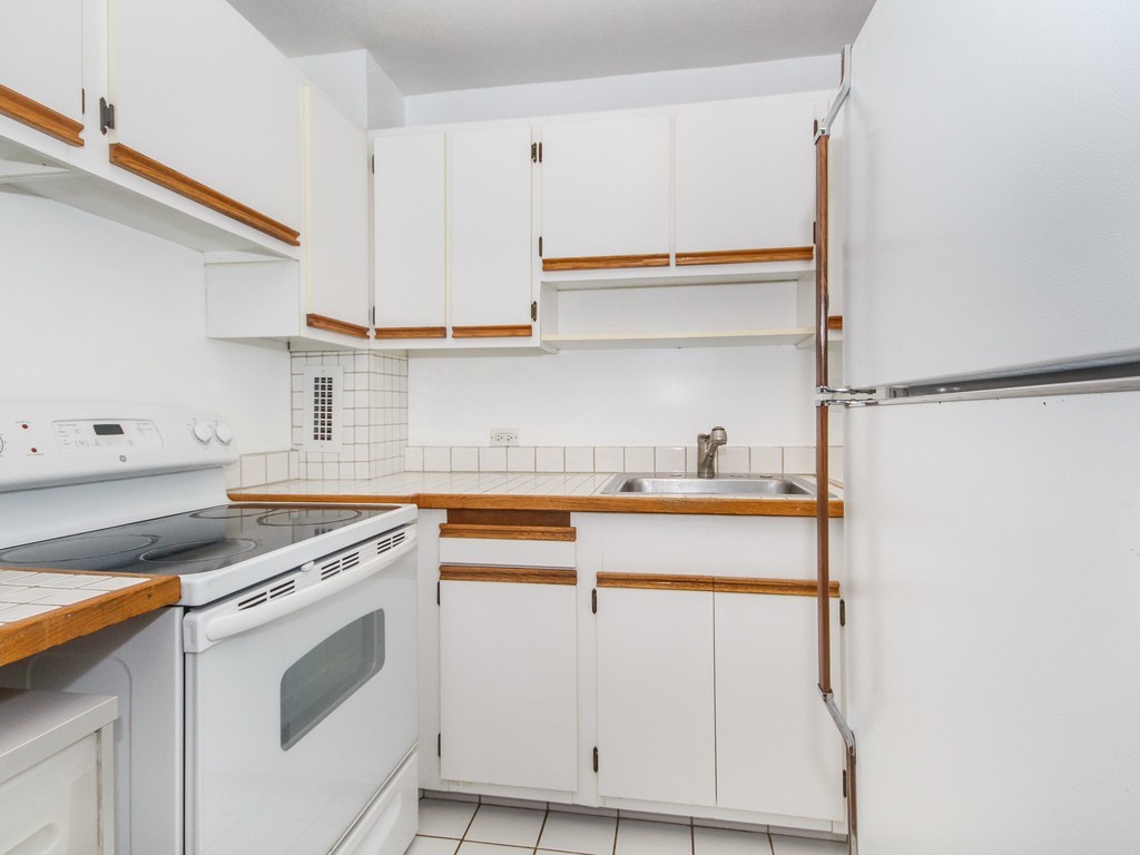 19 Winchester Street, Unit 604 Brookline, MA 02446 - Photo 6 of 13