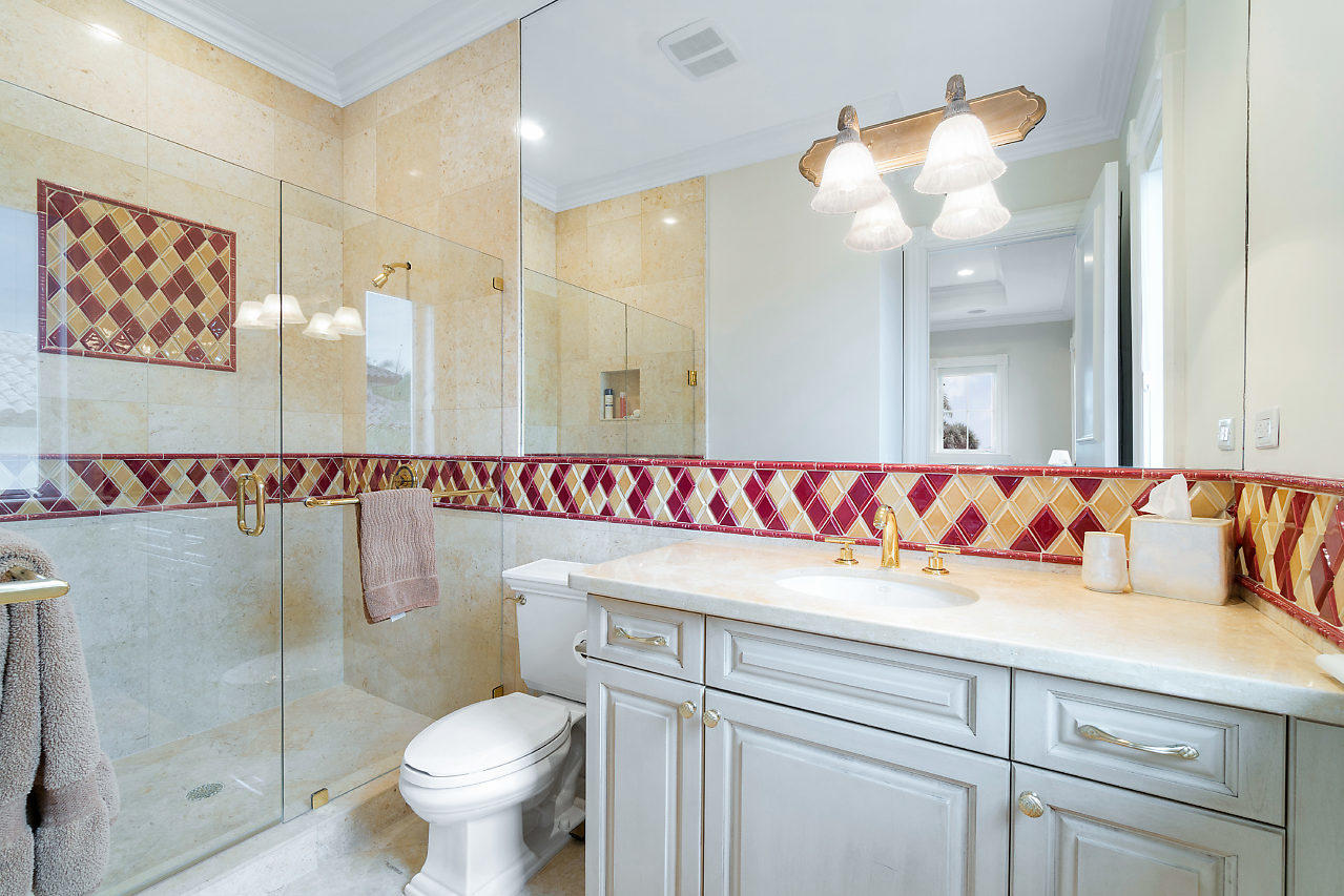 7663 Fenwick Place Boca Raton, FL 33496 - Photo 27 of 49 Upstairs Bath #1
