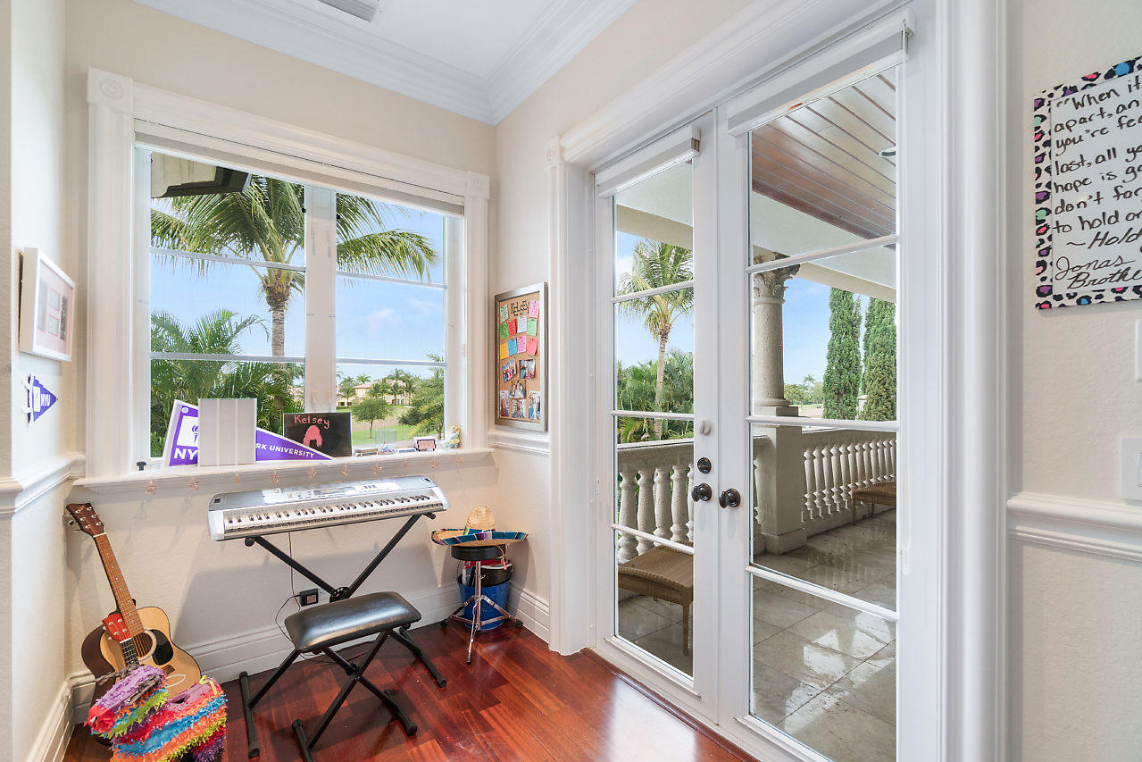 7663 Fenwick Place Boca Raton, FL 33496 - Photo 35 of 49 Upstairs Mini Master