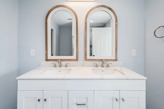 $365,000 | 1017 Park Glen Street, Clearwater, KS 67026