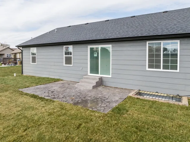 $365,000 | 1017 Park Glen Street, Clearwater, KS 67026