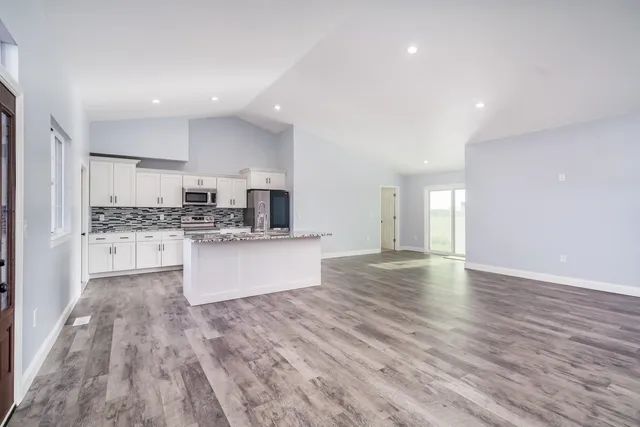 $365,000 | 1017 Park Glen Street, Clearwater, KS 67026