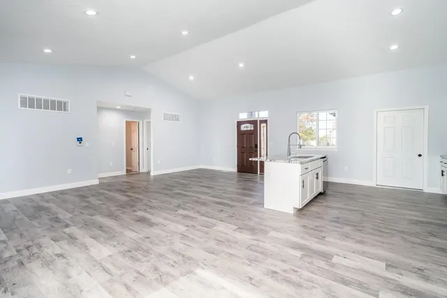 $365,000 | 1017 Park Glen Street, Clearwater, KS 67026