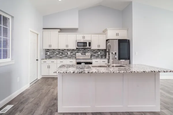 $365,000 | 1017 Park Glen Street, Clearwater, KS 67026