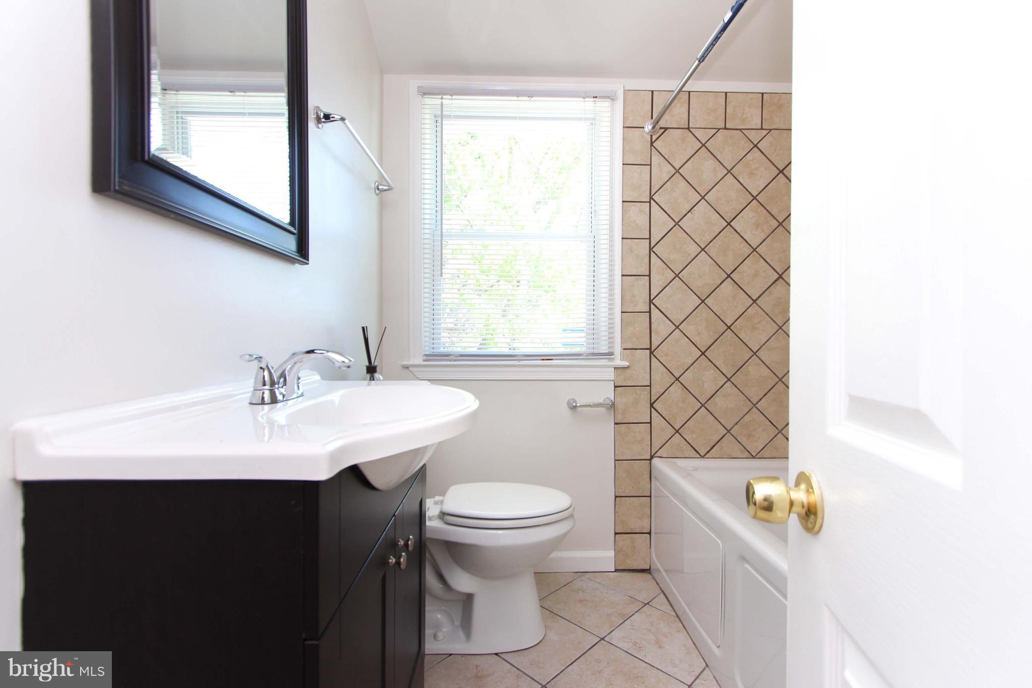 5708 Maplehill Road Baltimore, MD 21239 - Photo 13 of 29 Full Bath No. 1