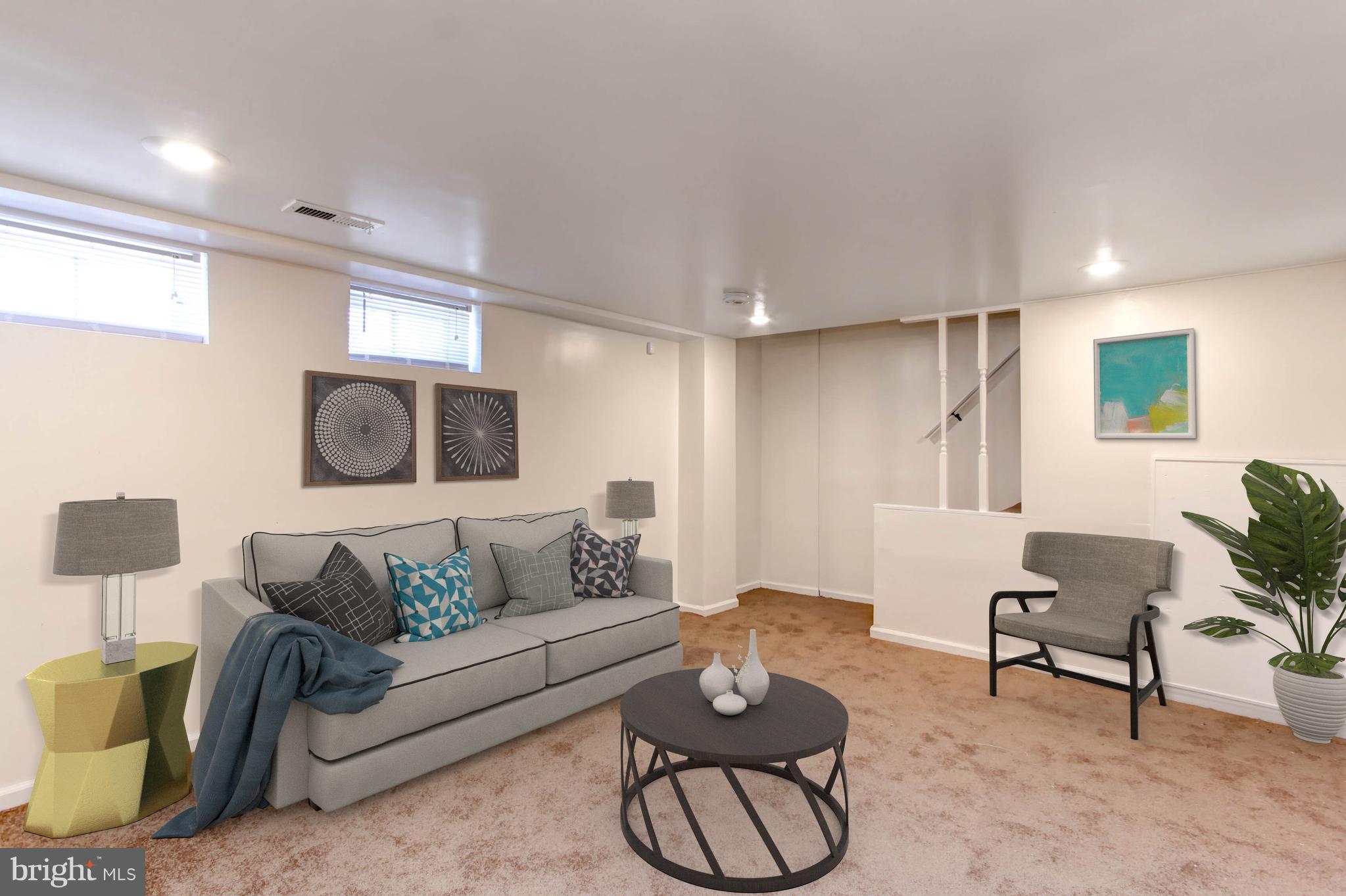 5708 Maplehill Road Baltimore, MD 21239 - Photo 15 of 29 Family Room