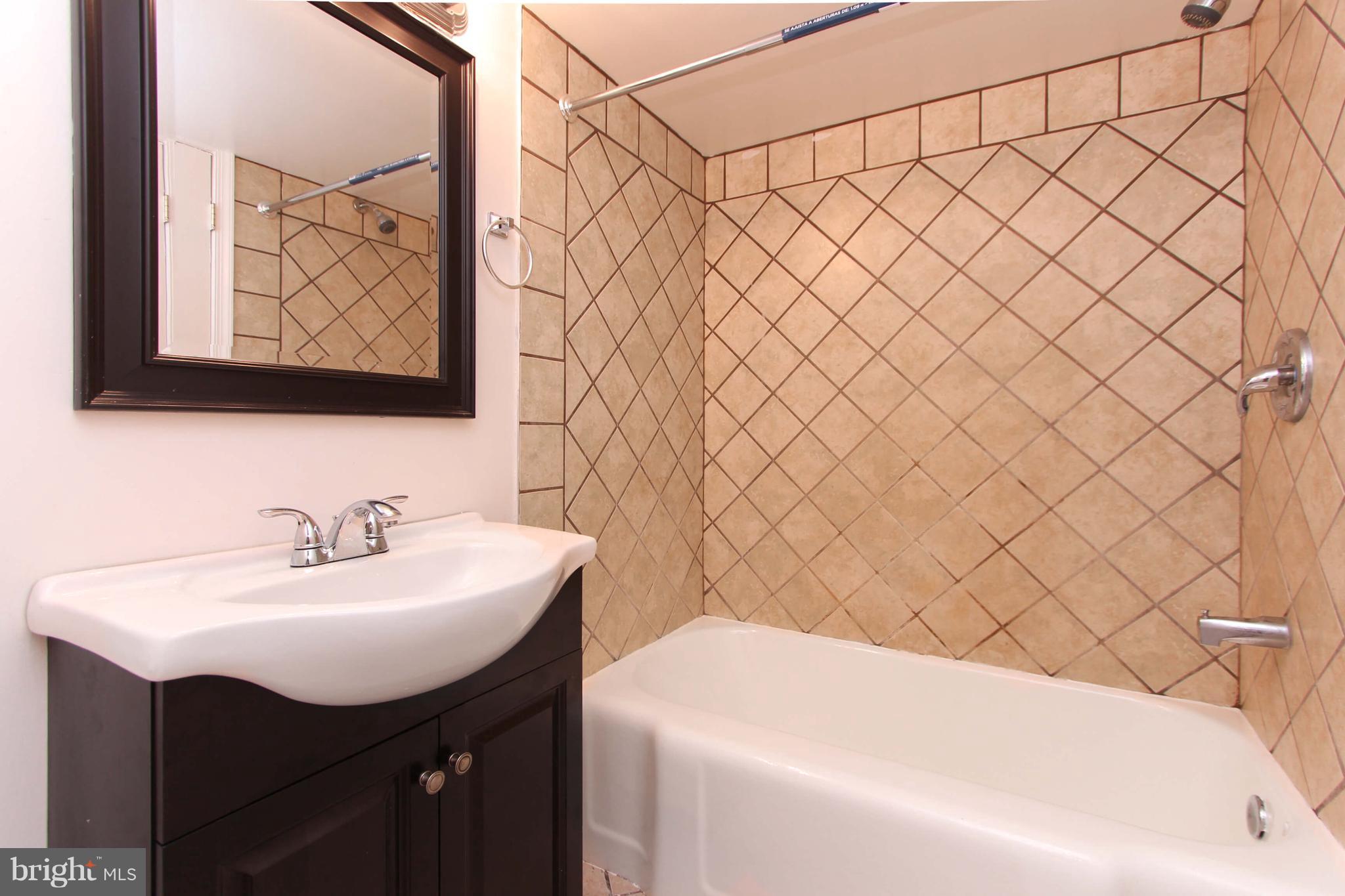 5708 Maplehill Road Baltimore, MD 21239 - Photo 17 of 29 Full Bath No. 2 - Lower Level