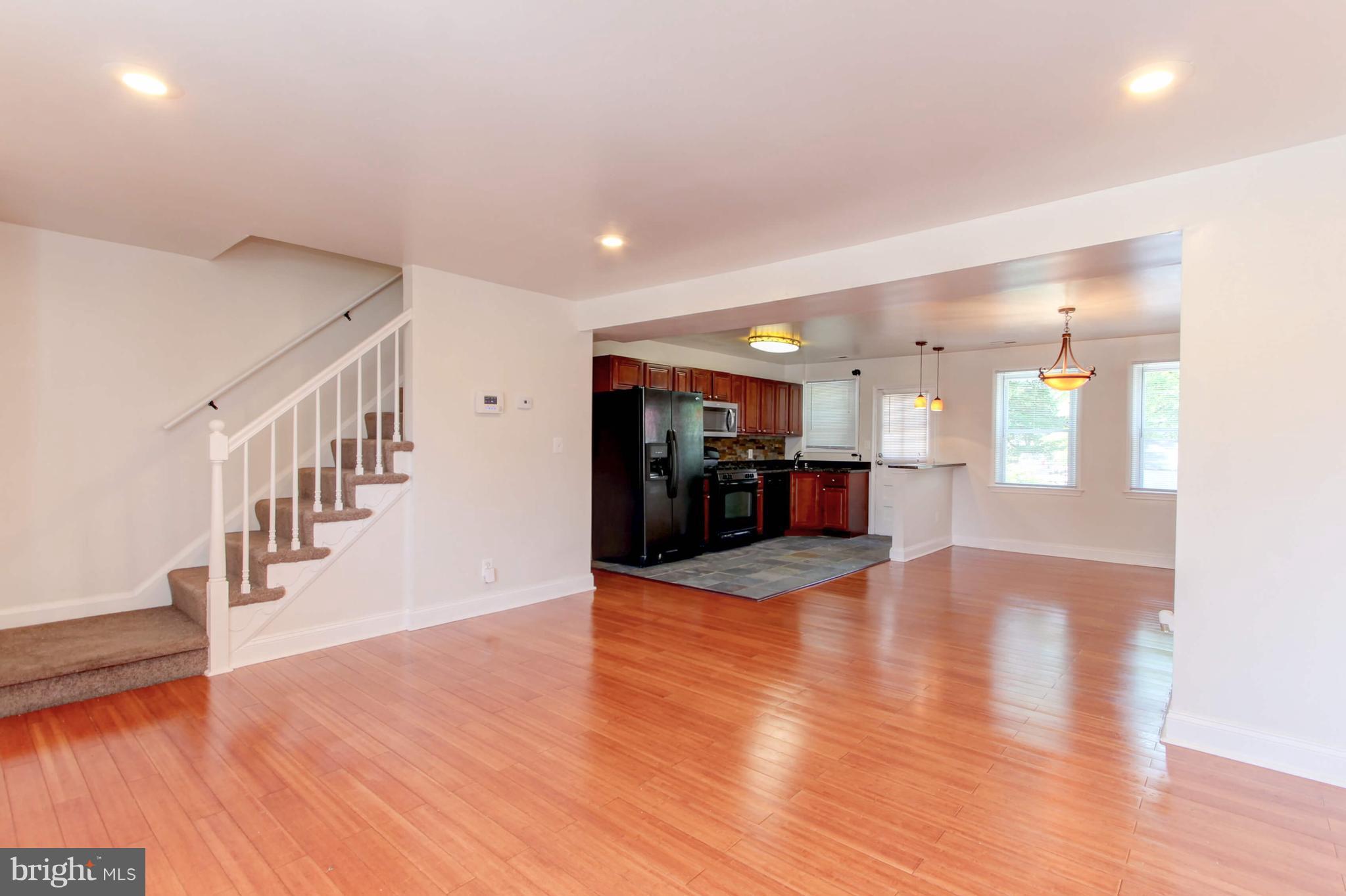 5708 Maplehill Road Baltimore, MD 21239 - Photo 22 of 29 Living Room