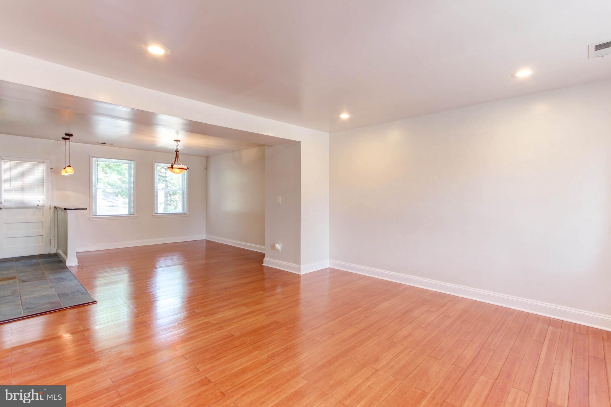 5708 Maplehill Road Baltimore, MD 21239 - Photo 25 of 29 Living Room