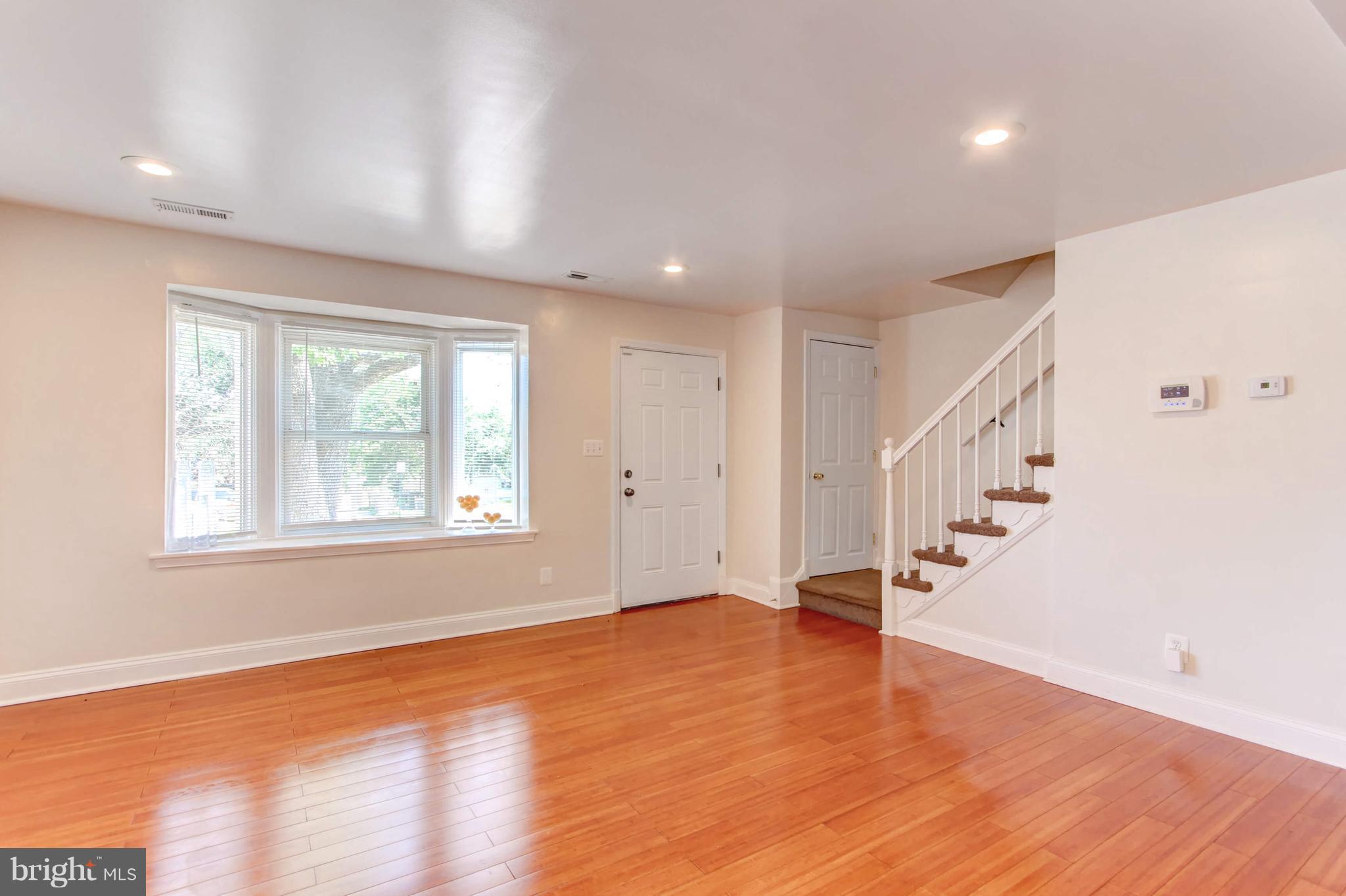 5708 Maplehill Road Baltimore, MD 21239 - Photo 26 of 29 Living Room