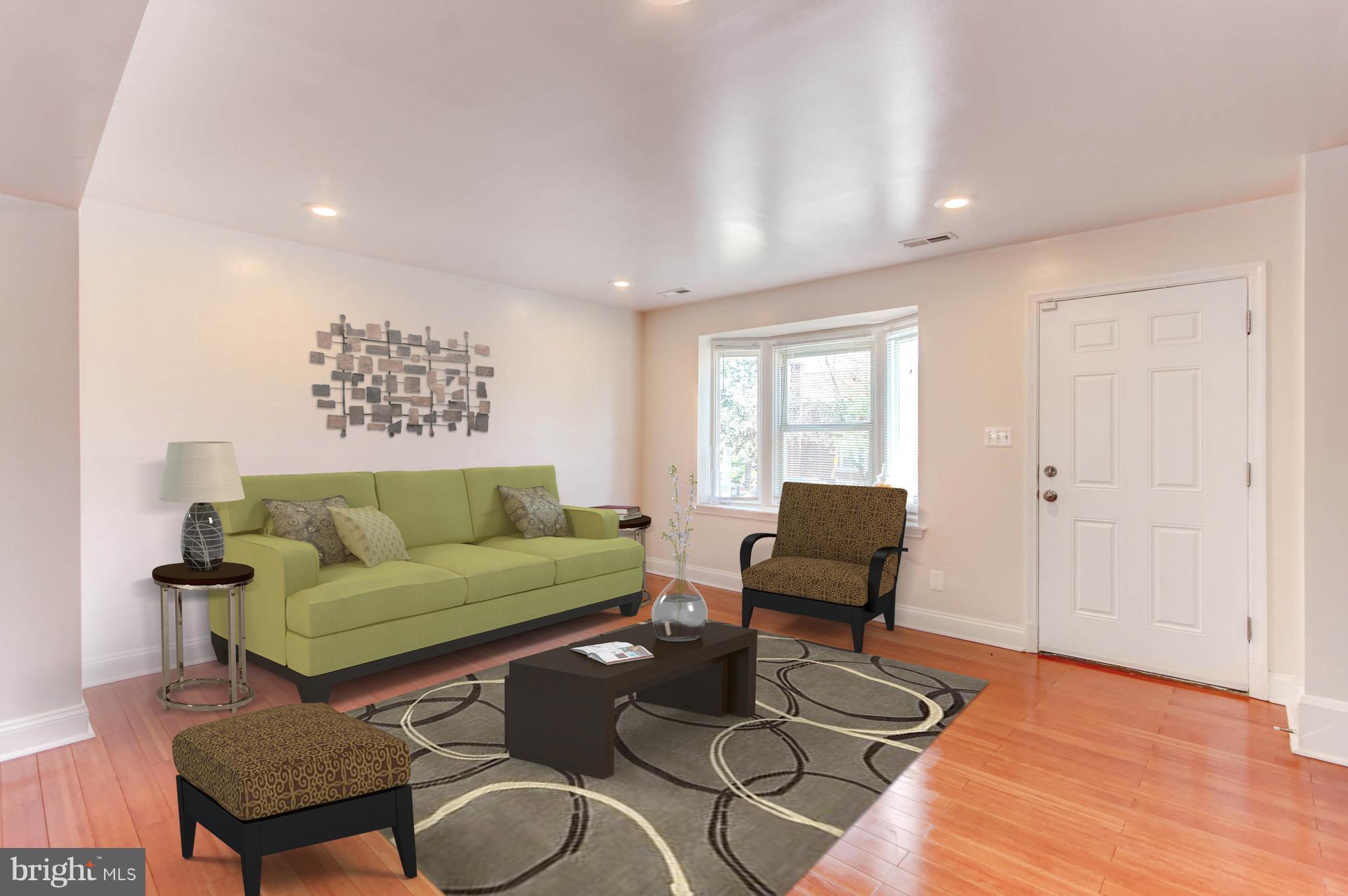 5708 Maplehill Road Baltimore, MD 21239 - Photo 5 of 29 Living Room