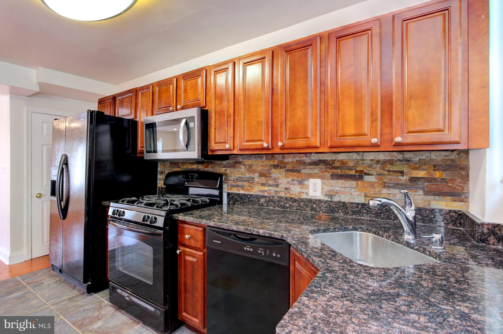 5708 Maplehill Road Baltimore, MD 21239 - Photo 6 of 29 Kitchen