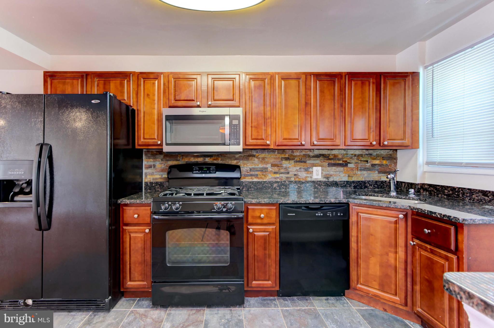 5708 Maplehill Road Baltimore, MD 21239 - Photo 7 of 29 Kitchen