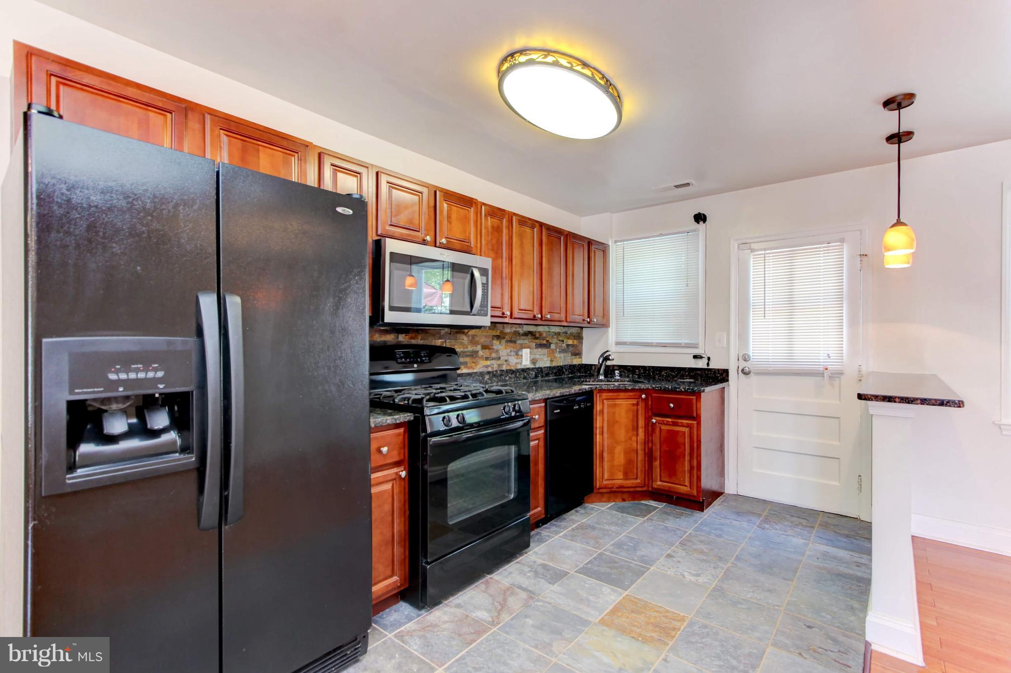 5708 Maplehill Road Baltimore, MD 21239 - Photo 8 of 29 Kitchen