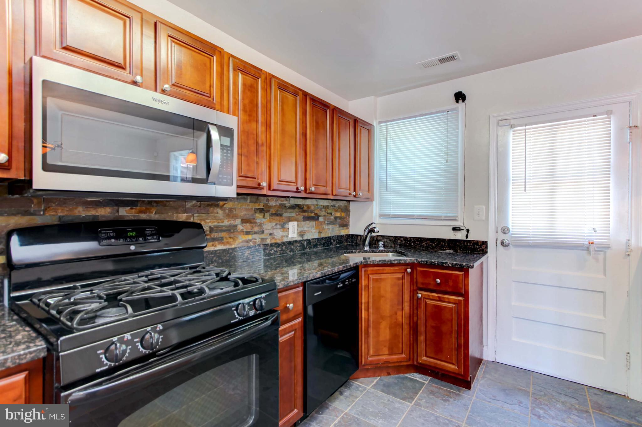 5708 Maplehill Road Baltimore, MD 21239 - Photo 9 of 29 Kitchen