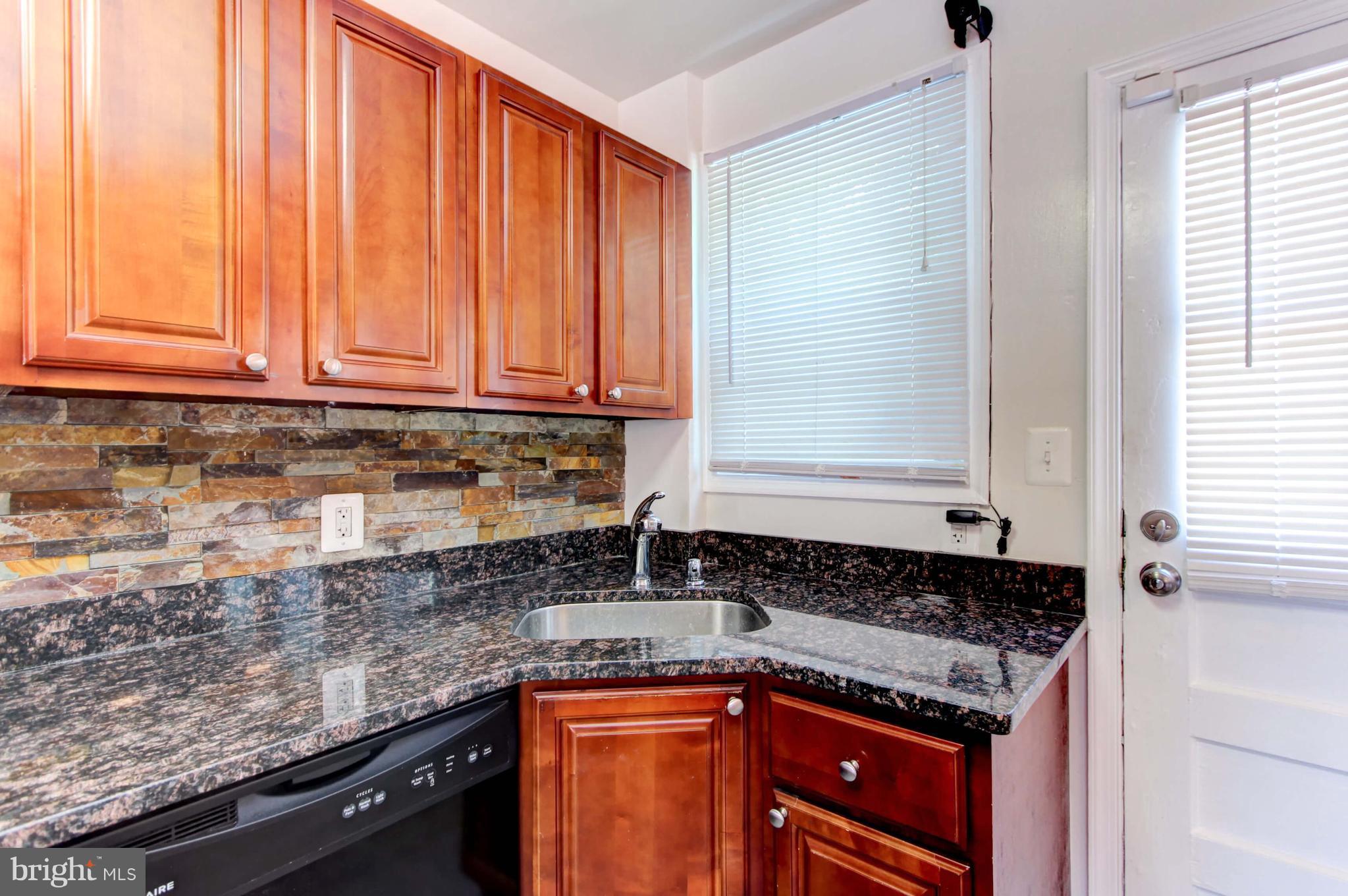 5708 Maplehill Road Baltimore, MD 21239 - Photo 10 of 29 Kitchen