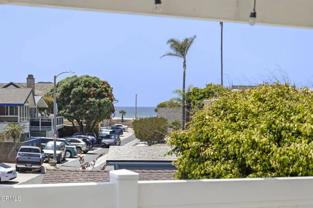 $1,990,000 | 2036 Pierpont Boulevard, Ventura, CA 93001