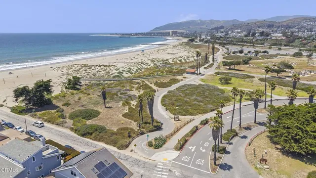 $1,990,000 | 2036 Pierpont Boulevard, Ventura, CA 93001