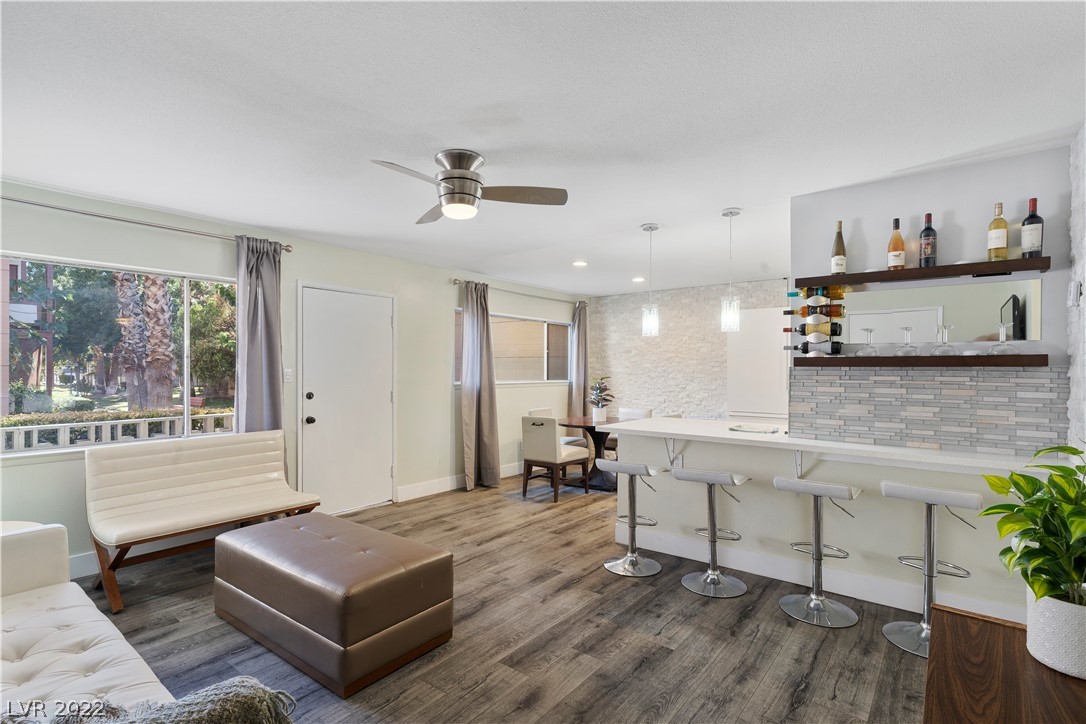 350 East Desert Inn Road, Unit H109 Las Vegas, NV 89109 - Photo 3 of 12 Gallery Image 3