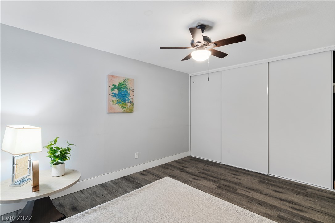 350 East Desert Inn Road, Unit H109 Las Vegas, NV 89109 - Photo 8 of 12 Gallery Image 8