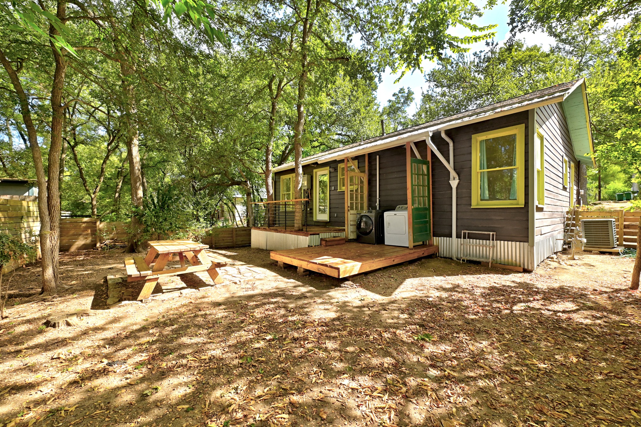 1306 Delano Street Austin, TX 78721 - Photo 21 of 24 Gallery Image 21