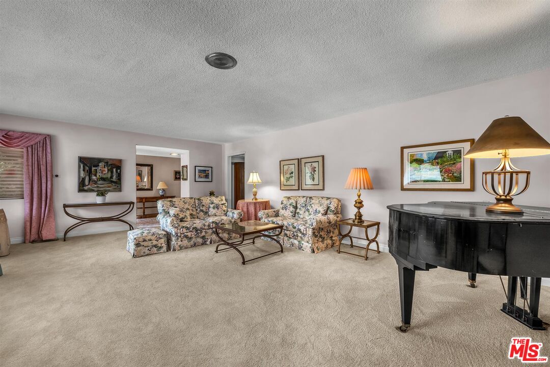 575 East Channel Road Los Angeles, CA 90402 - Photo 7 of 39