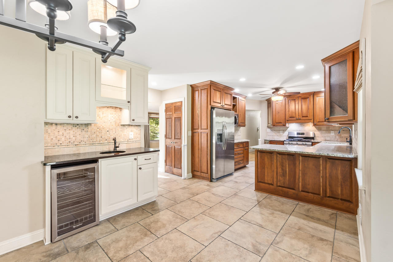 1920 Fairhaven Boulevard Elm Grove, WI 53122 - Photo 16 of 50 1920 Fairhaven Blvd