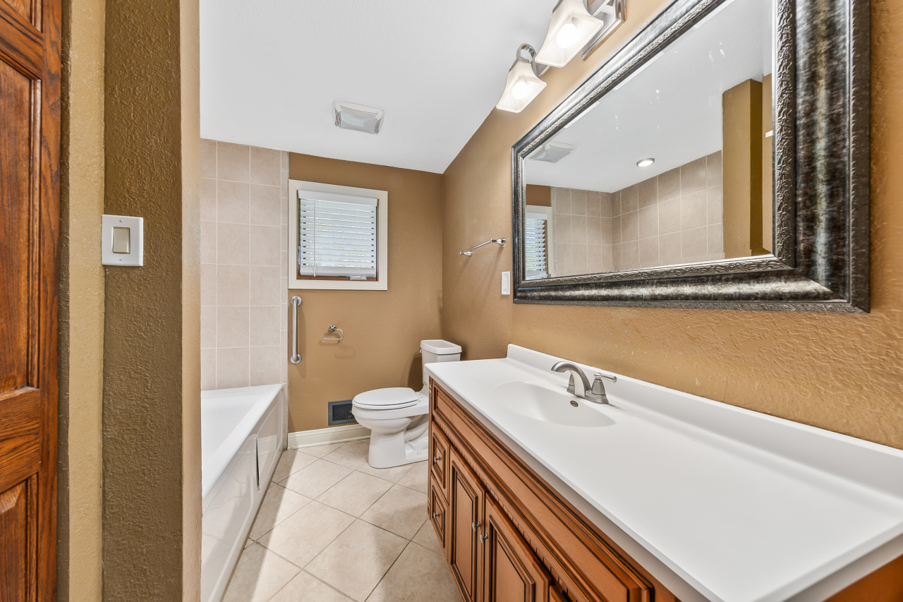 1920 Fairhaven Boulevard Elm Grove, WI 53122 - Photo 17 of 50 1920 Fairhaven Blvd