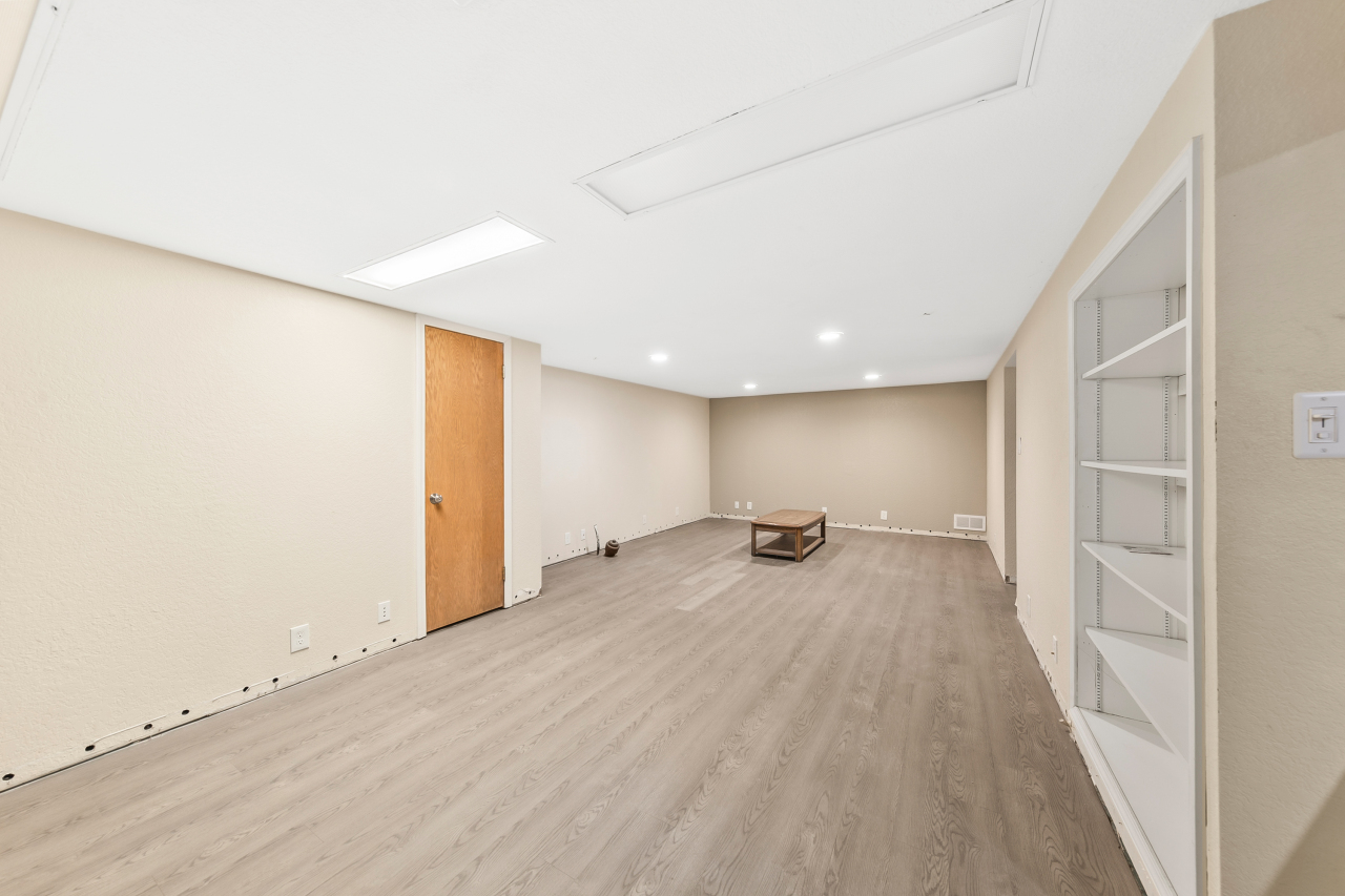 1920 Fairhaven Boulevard Elm Grove, WI 53122 - Photo 31 of 50 1920 Fairhaven Blvd