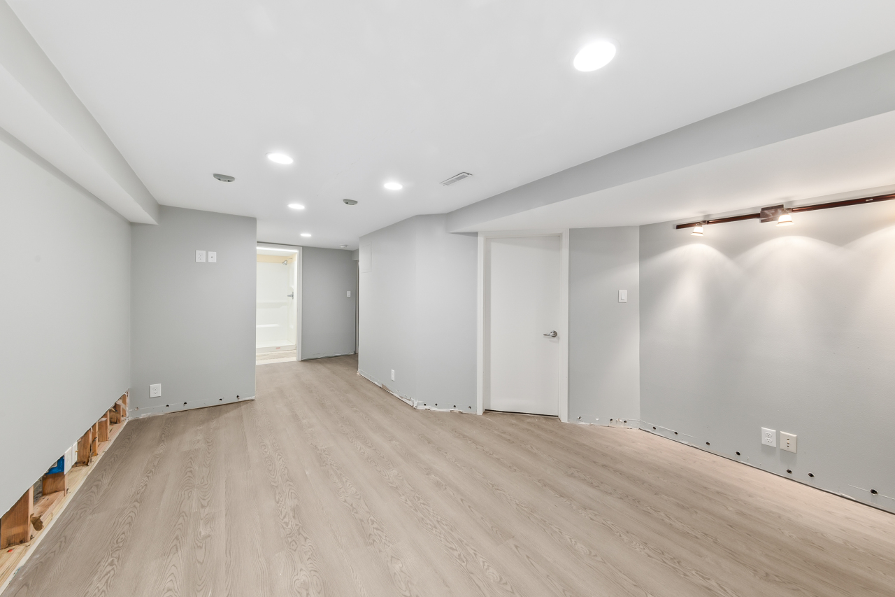 1920 Fairhaven Boulevard Elm Grove, WI 53122 - Photo 35 of 50 1920 Fairhaven Blvd