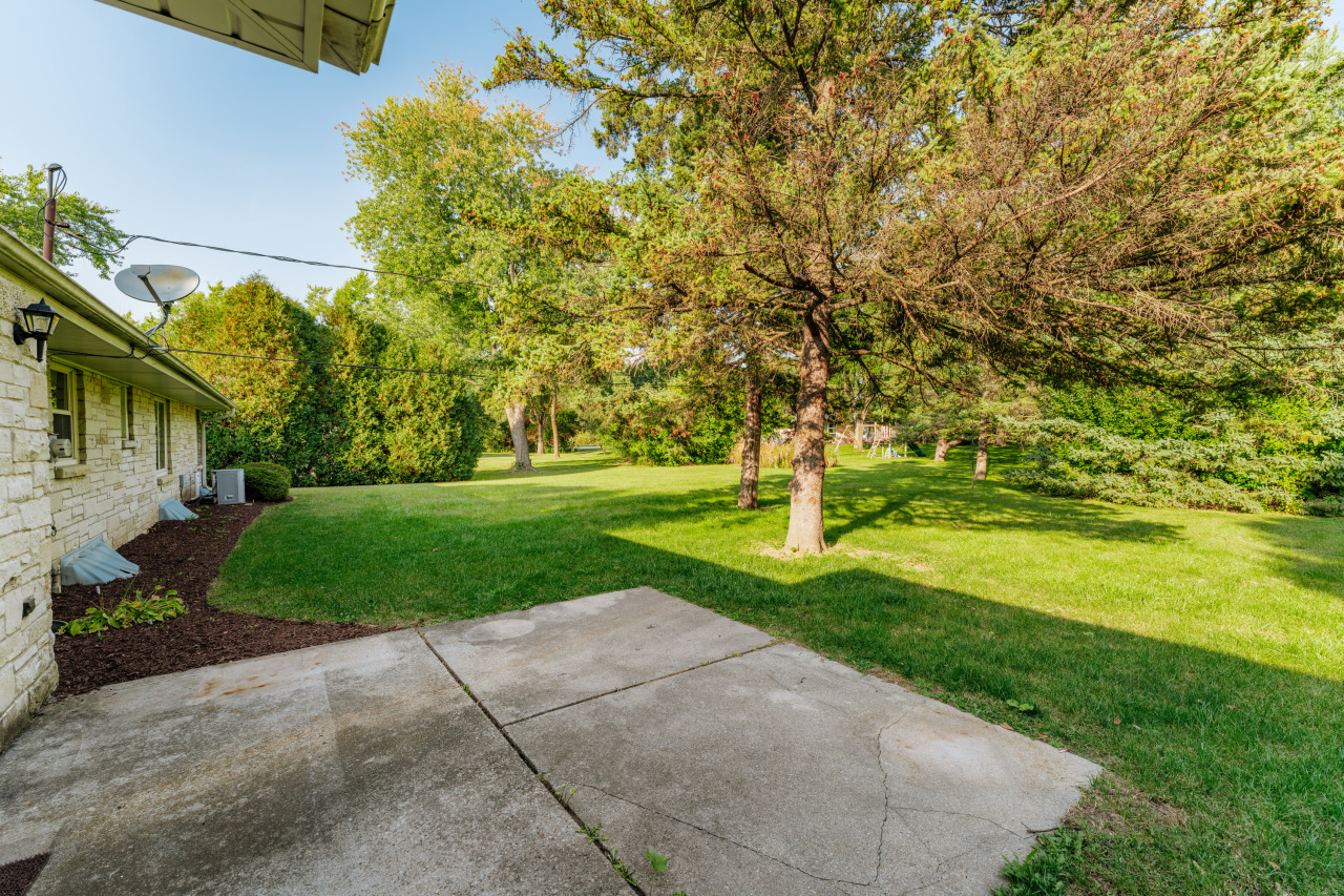 1920 Fairhaven Boulevard Elm Grove, WI 53122 - Photo 42 of 50 1920 Fairhaven Blvd